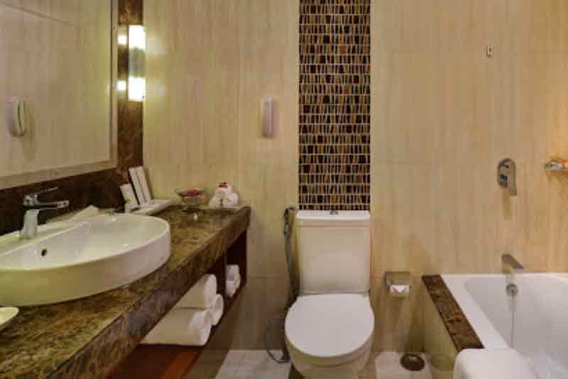Country Inn Suites Bathroom