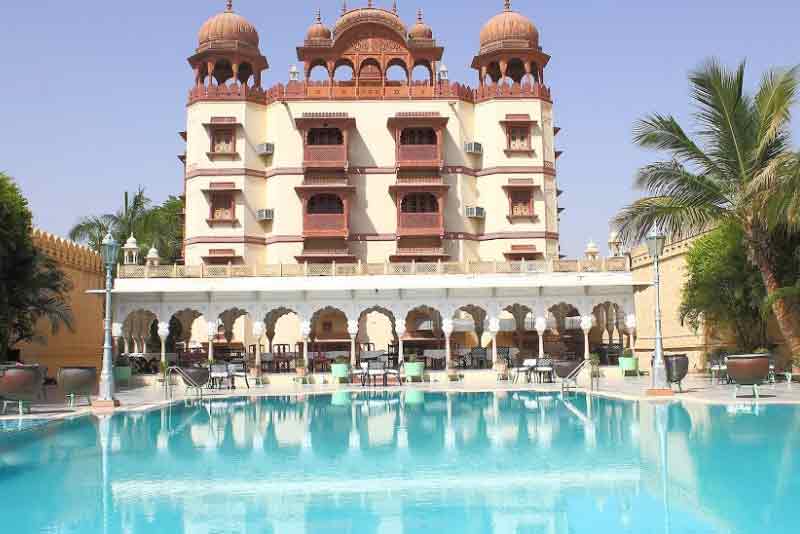 Jagat Palace swimming pool