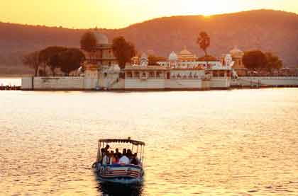 Udaipur boat ride tour package