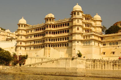 Udaipur Full Day Sightseeing Tour Package