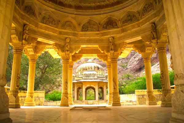 Jaipur udaipur Pushkar Budget Tours