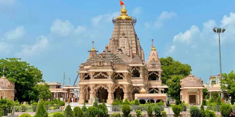 Sanwariya Seth Mandir / Chittorgarh / Sanwariya Seth Temple Darshan ...