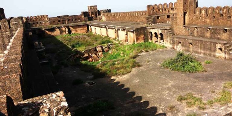 Laxmangarh Fort, Sikar: How To Reach, Best Time & Tips