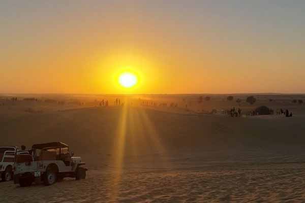 Explore Desert Sunset In Jaisalmer