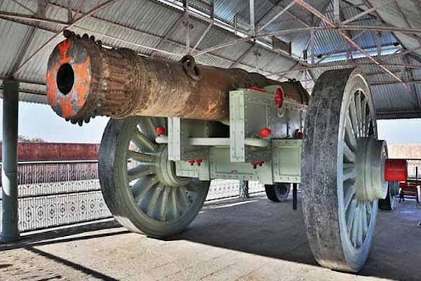 Explore The Historic Jaigarh Fort Cannon: A Marvel Of Engineering