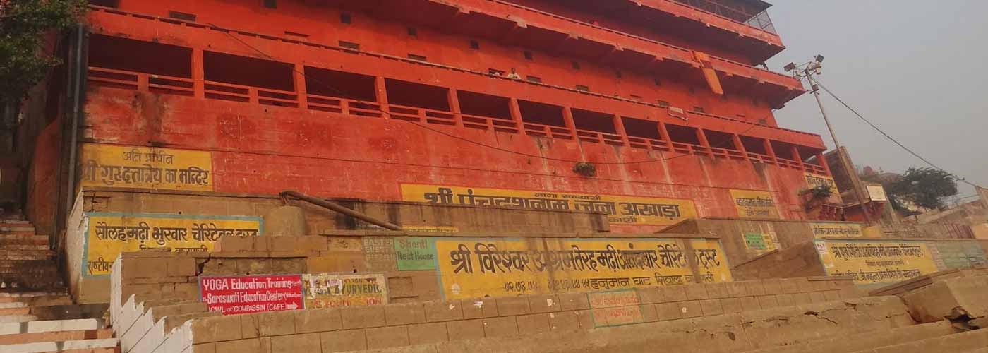 Hanuman Ghat Varanasi Timings, Entry Fees, Location, Facts, History, Architecture & Visiting Time