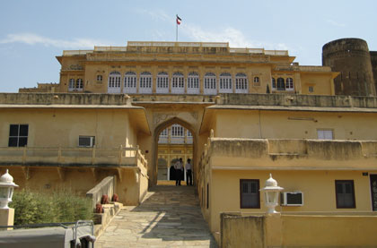Jaipur Kishangarh Car Rental