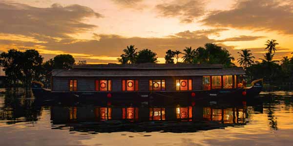 Luxury Honeymoon Tour in Kerala