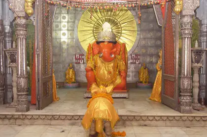 Moti Doongri Temple