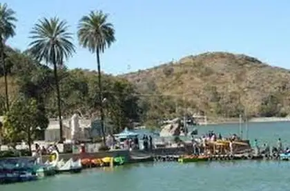 Udaipur Mount Abu Hill Station Family Tour Package