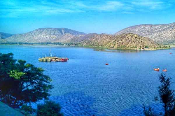 4 Days Jaipur siliserh lake Budget Trip