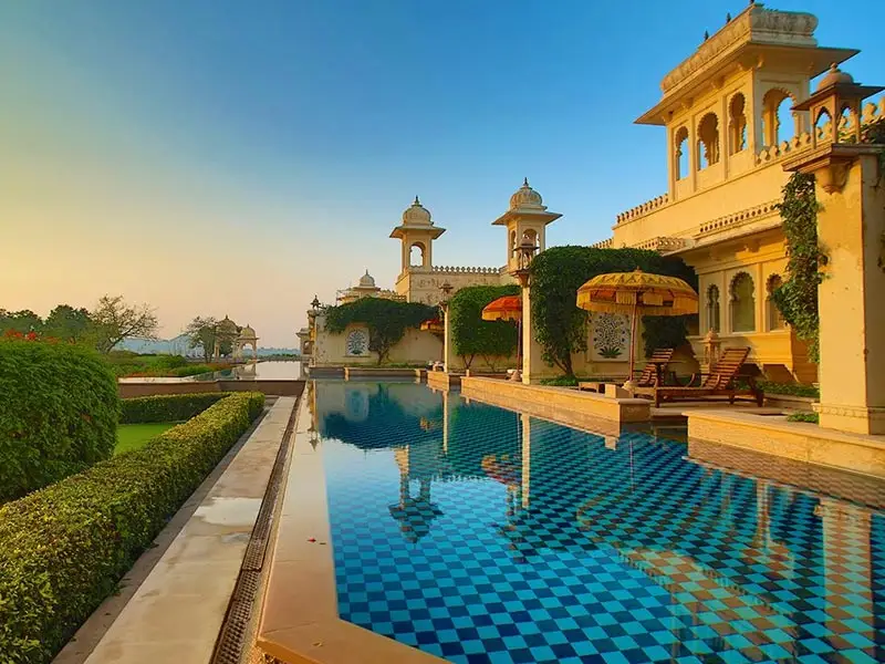 stay like maharaja Luxury Oberoi Hotels